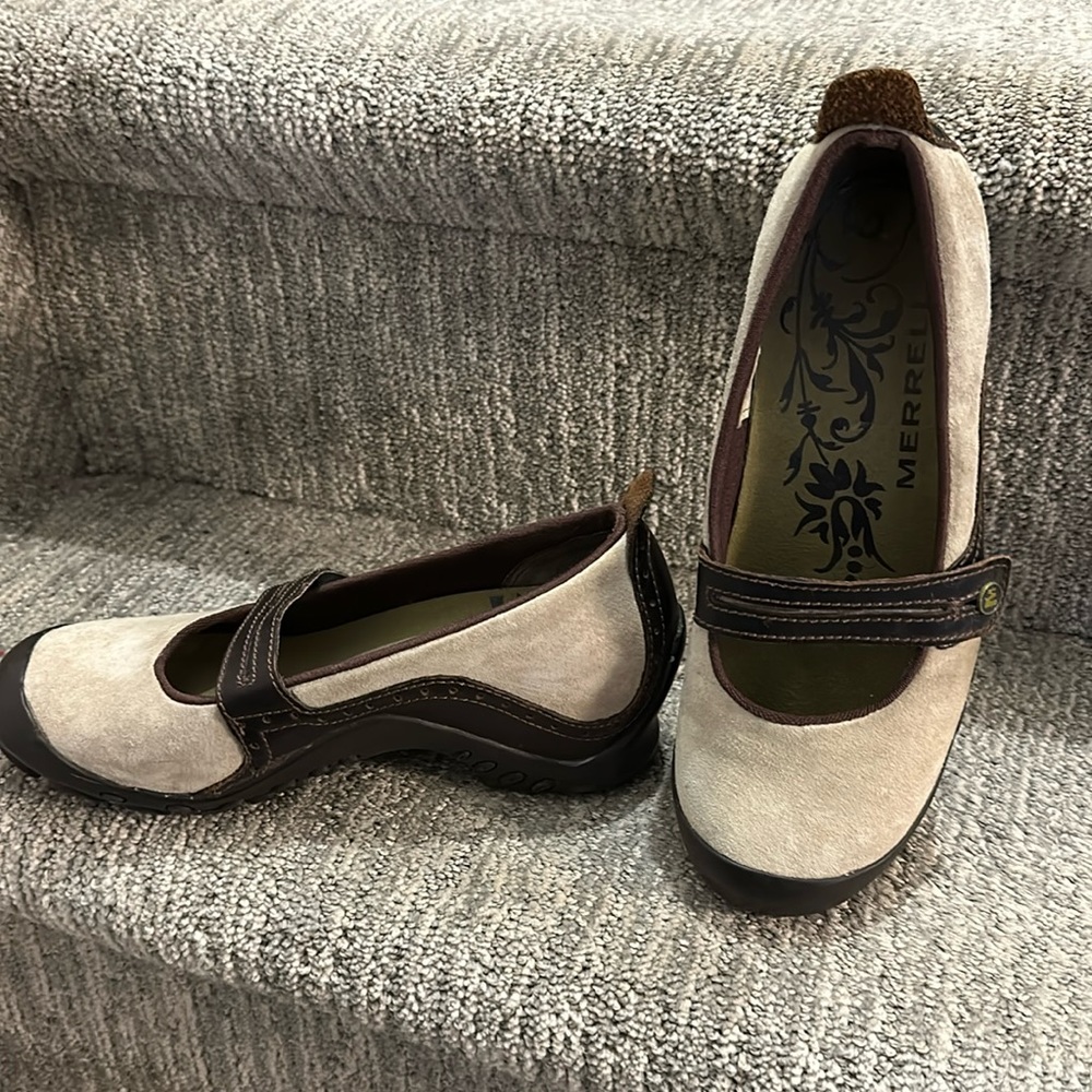 Merrell Women's Shoes in Cream and Brown